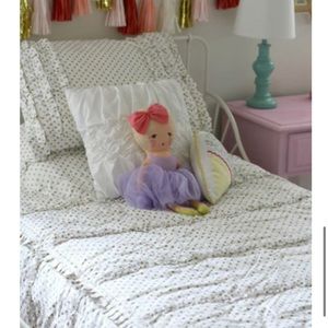 Beddy’s “Goldie Dot” Twin